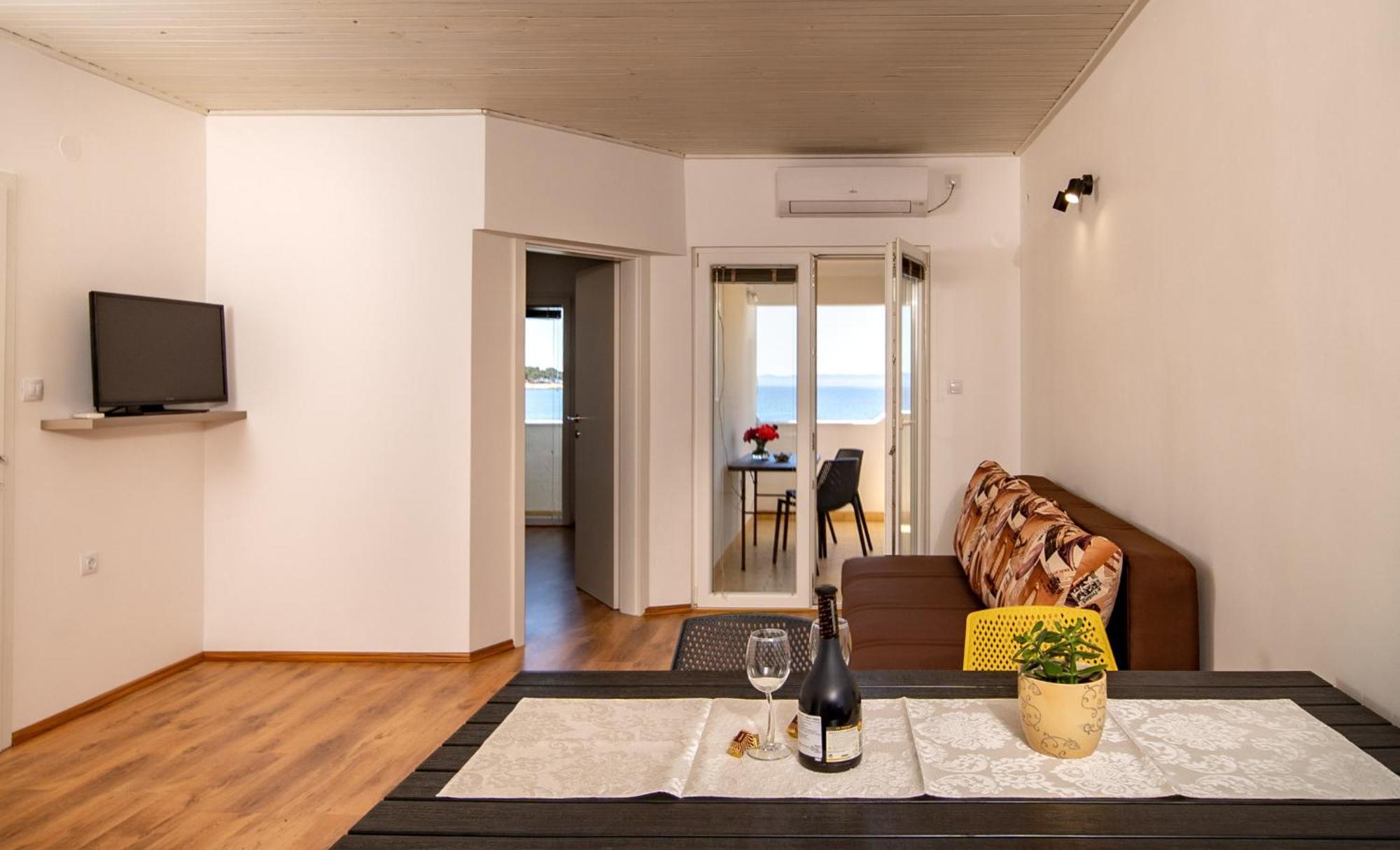 Apartments & Rooms Fam Ribaric Banjol Ngoại thất bức ảnh