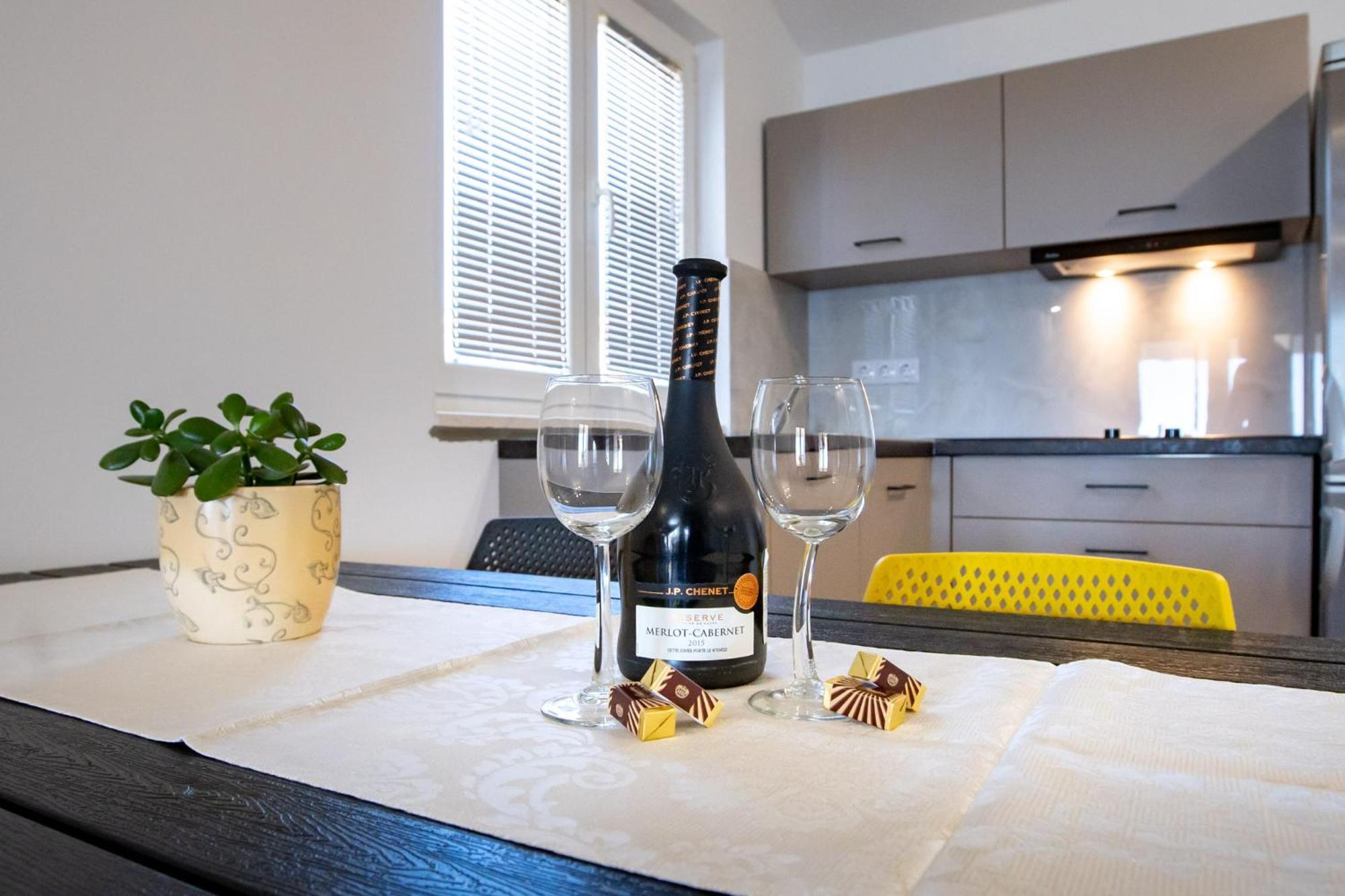 Apartments & Rooms Fam Ribaric Banjol Ngoại thất bức ảnh