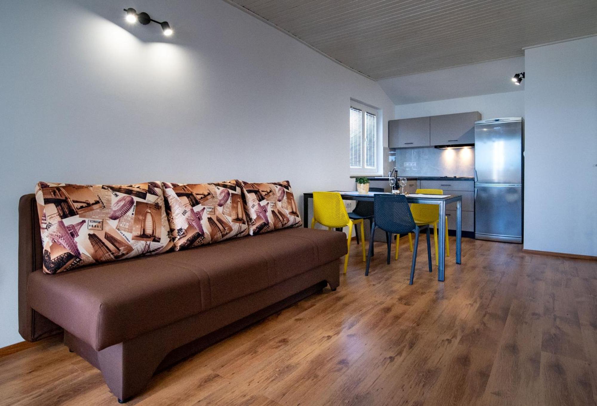Apartments & Rooms Fam Ribaric Banjol Ngoại thất bức ảnh