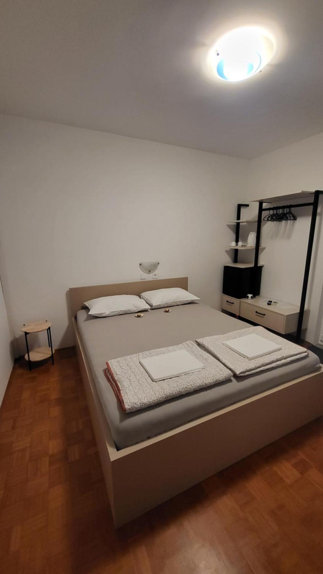 Apartments & Rooms Fam Ribaric Banjol Phòng bức ảnh