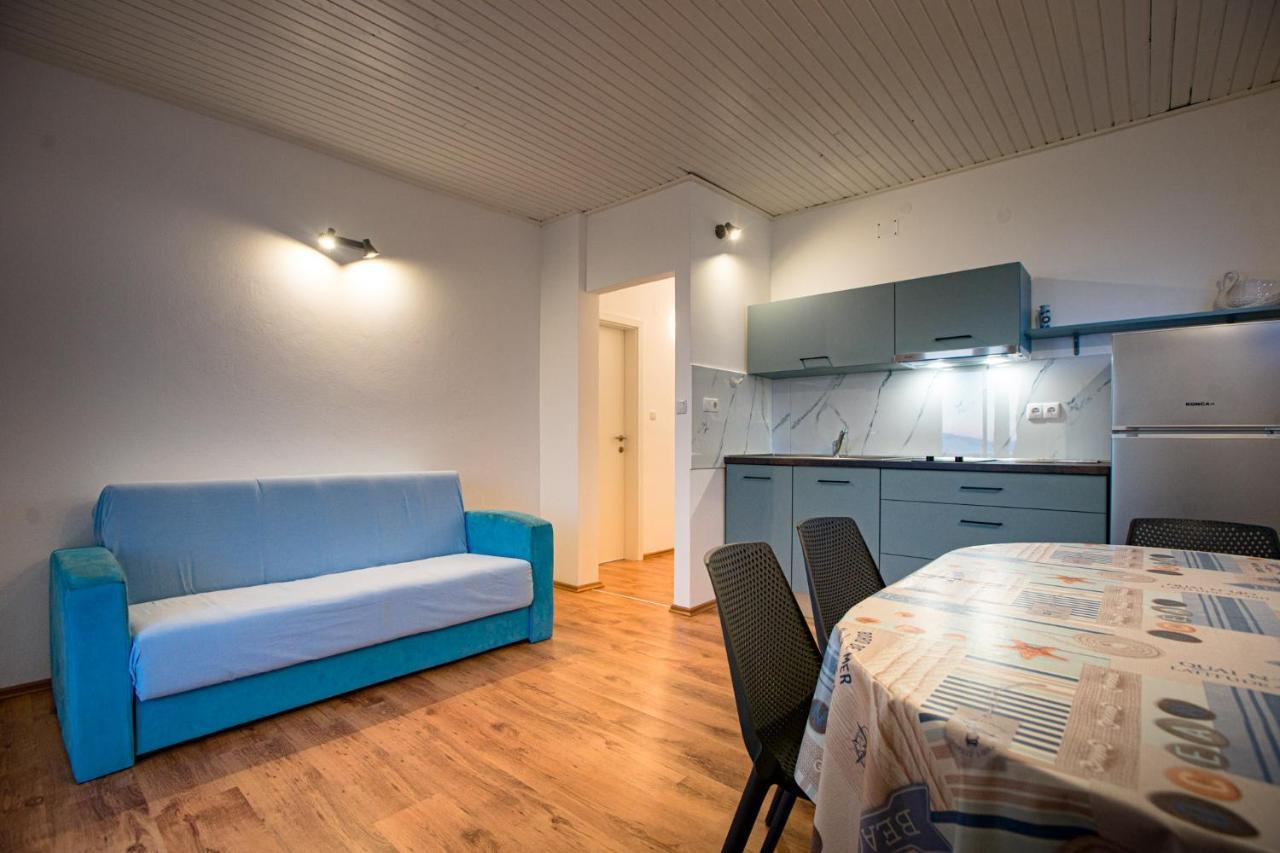 Apartments & Rooms Fam Ribaric Banjol Ngoại thất bức ảnh